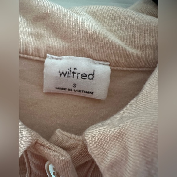 Aritzia Wilfred taupe beige button down long sleeve collar blouse top size small - Picture 2 of 5